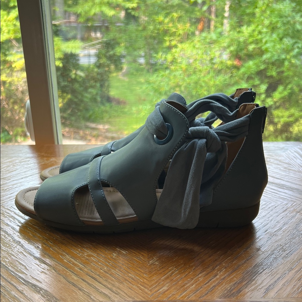 comfortview - The Annika Shootie - Chambray - Size 11W NEW - Picture 8 of 8